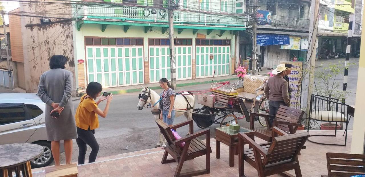 Hotel Ban Mae Boonthong Lampang Zewnętrze zdjęcie